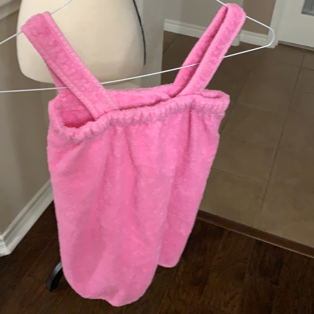 Cute Pampered Princess pink bath towel wrap/robe with shoulder straps for girls - Picture 8 of 15